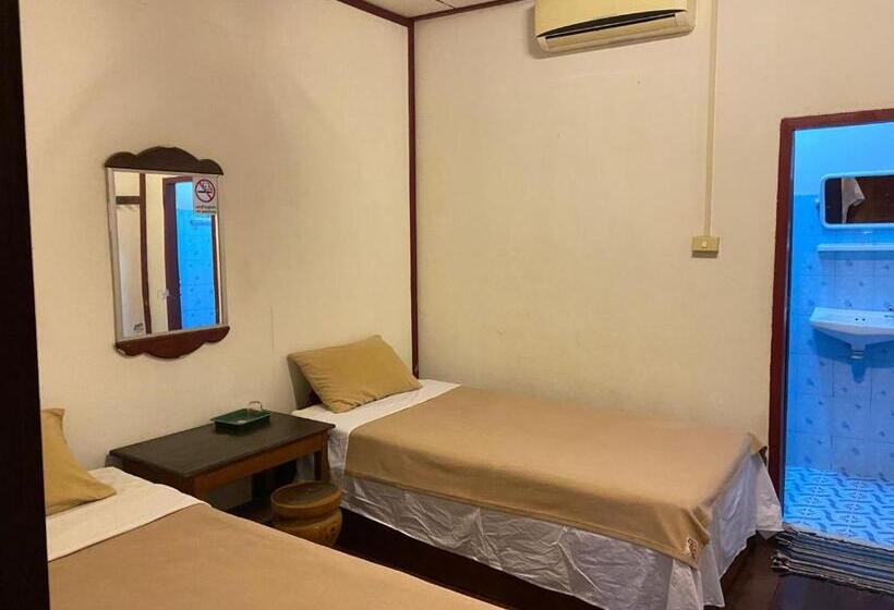 פנסיון Dockhoun Guesthouse