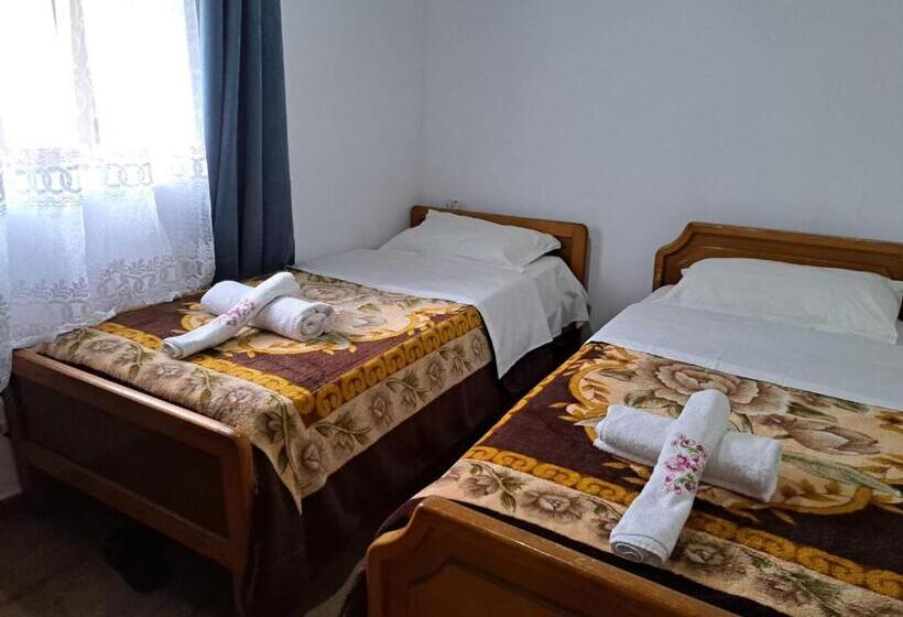 Пансион Guesthouse Te Tata