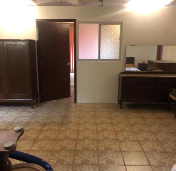 פנסיון Habitacion Cerca Aeropuerto, Arena Vfg. Corredor Industrial, San Jose Del Castillo