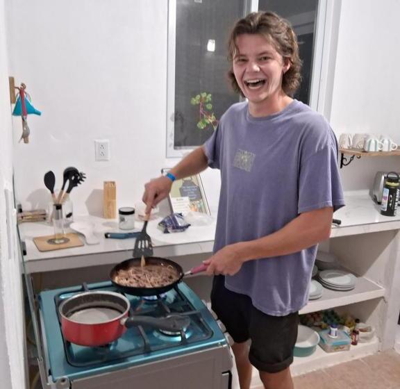 פנסיון Hostel Saltwater