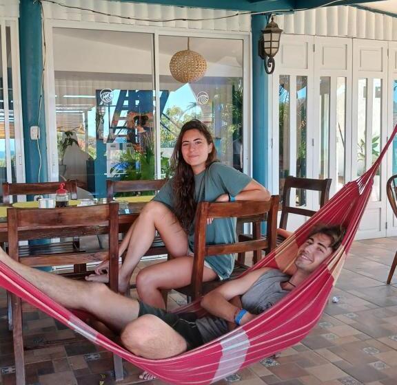 پانسیون Hostel Saltwater