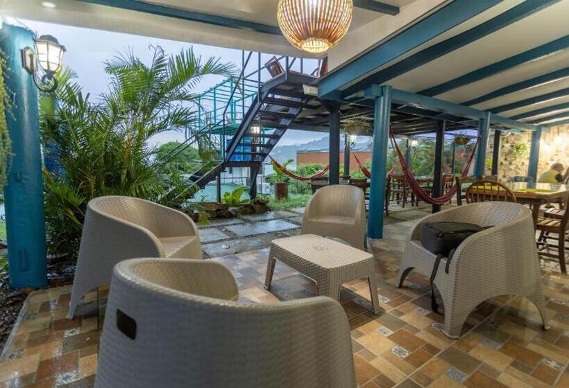 פנסיון Hostel Saltwater