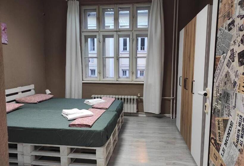 פנסיון Lambo S Corner