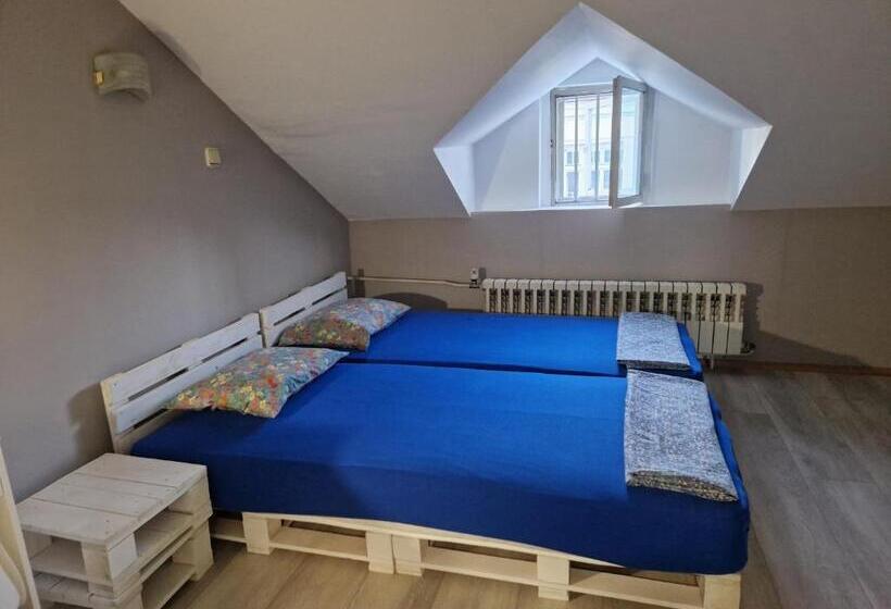 פנסיון Lambo S Corner