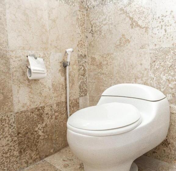 פנסיון Large Room With Pool Walking Distance To Beach