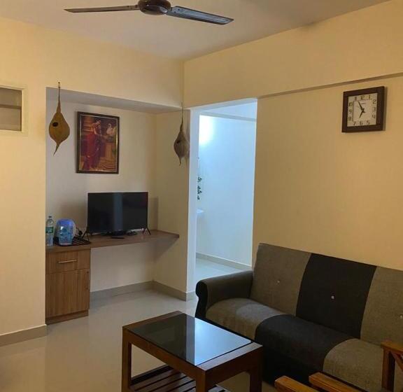 بنسيون Malabar Apartment