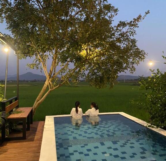 بنسيون Nana Field Cabin 3