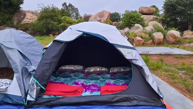 پانسیون Nirvana Cafe Hampi