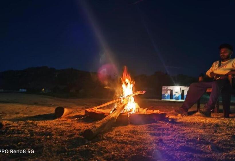 پانسیون Nirvana Cafe Hampi