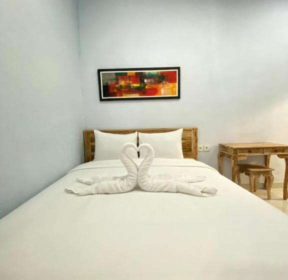 פנסיון Nyoman Guest House