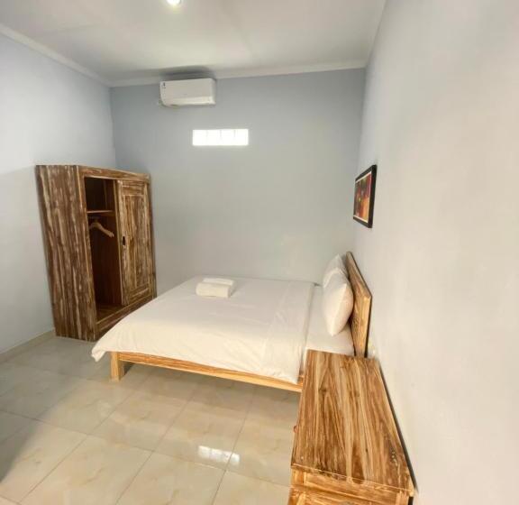 פנסיון Nyoman Guest House