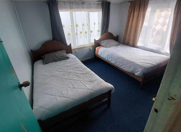 膳宿费 Pies A Tierra