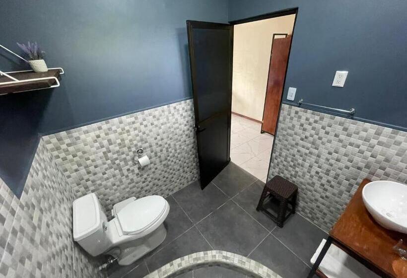 بنسيون Posada Miradia