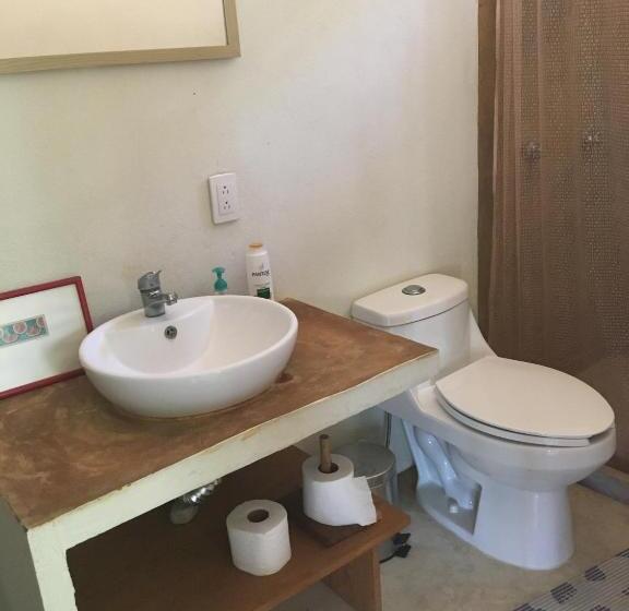 بنسيون Room In House   Double Bed, Queen Size, Small Kitchen, Terrace, Wi Fi  Air Condition