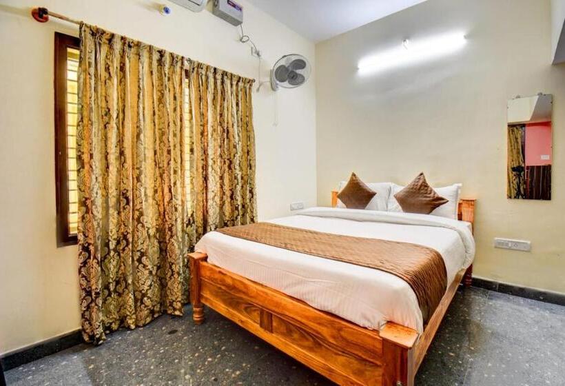 פנסיון Sunrise Guest House   Urban Express