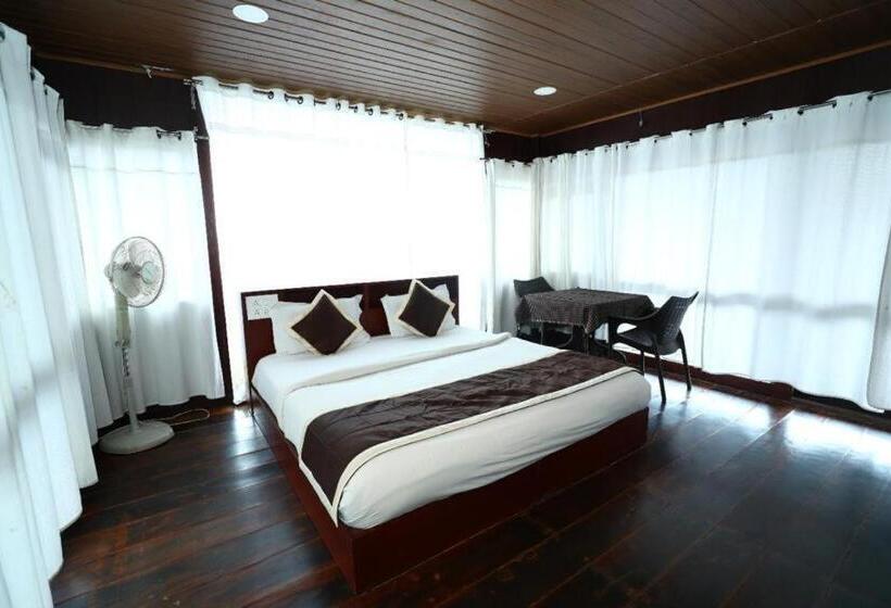 אתר נופש Coorg Tree House