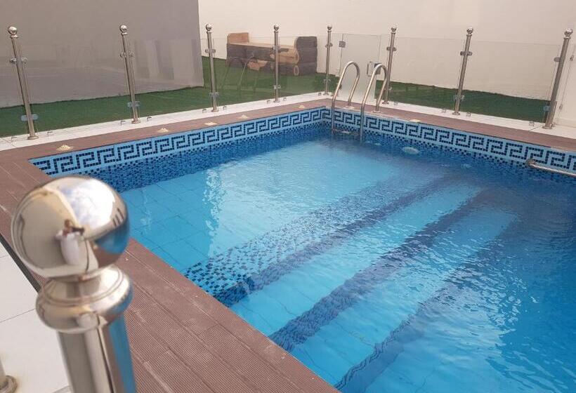 استراحتگاه مورايا Murraya