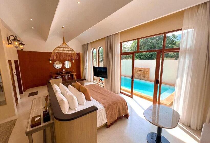 리조트 Sirava Kohlarn สิราวา เกาะล้าน