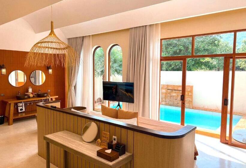 리조트 Sirava Kohlarn สิราวา เกาะล้าน