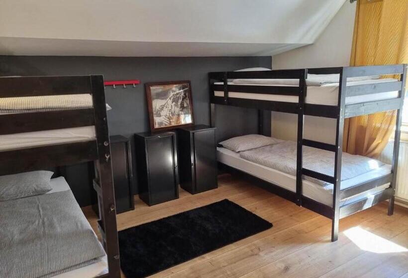 Sax Pub Hostel Ljubljana