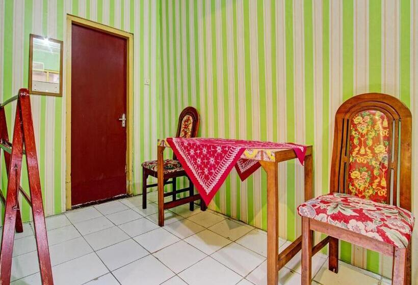 Spot On 93182 Hotel Jaya Kusuma