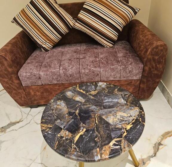 The Lodgers Boutique Hotel Near India Expo Centre & Mart Greater Noida