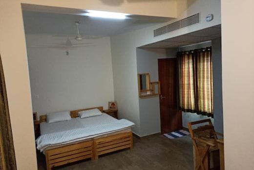 فندق Zoz Kannur
