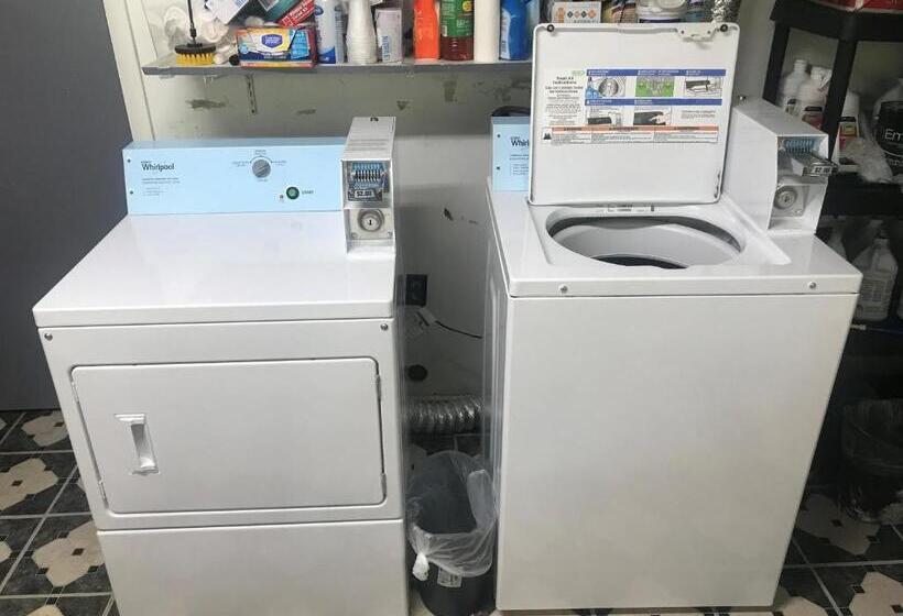 Heart Of The Berkshires Motel