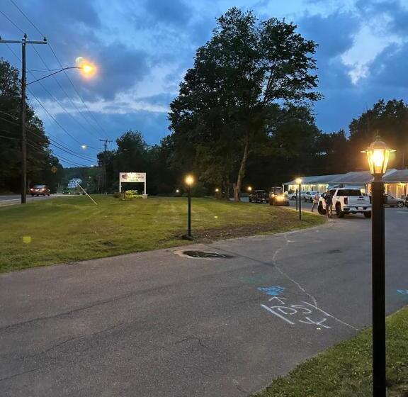 Heart Of The Berkshires Motel