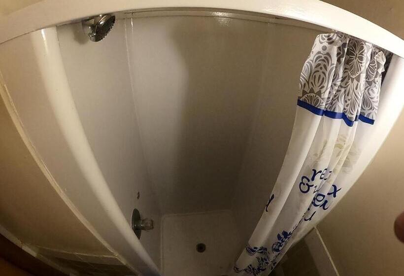 Heart Of The Berkshires Motel