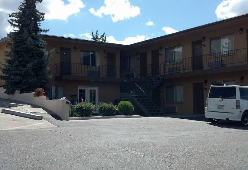 Heritage House Motel