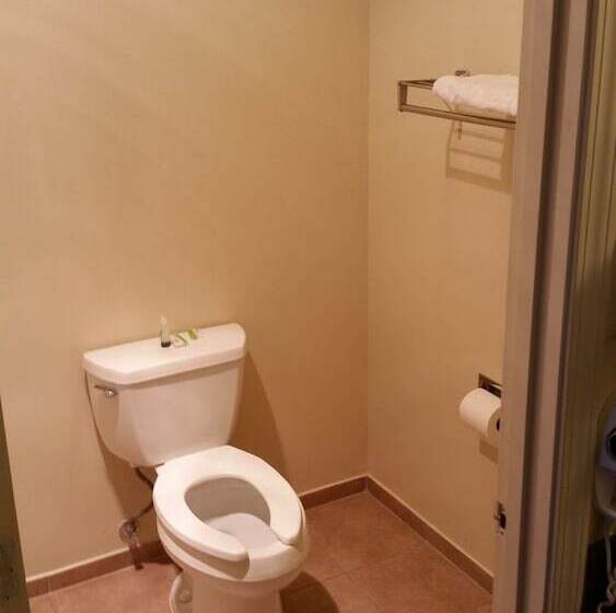 Heritage House Motel