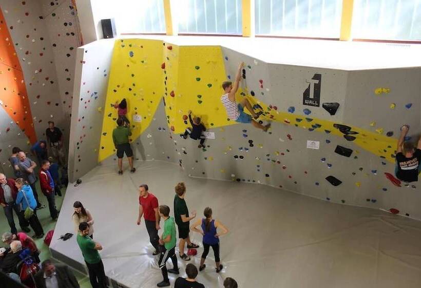 酒店 Adventure Campus