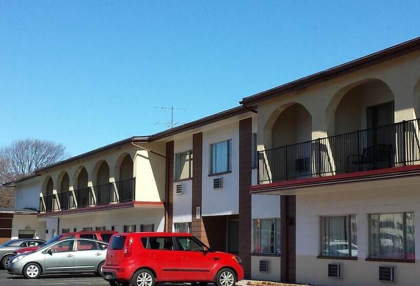 בית מלון כפרי America S Best Inn Urbana Champaign