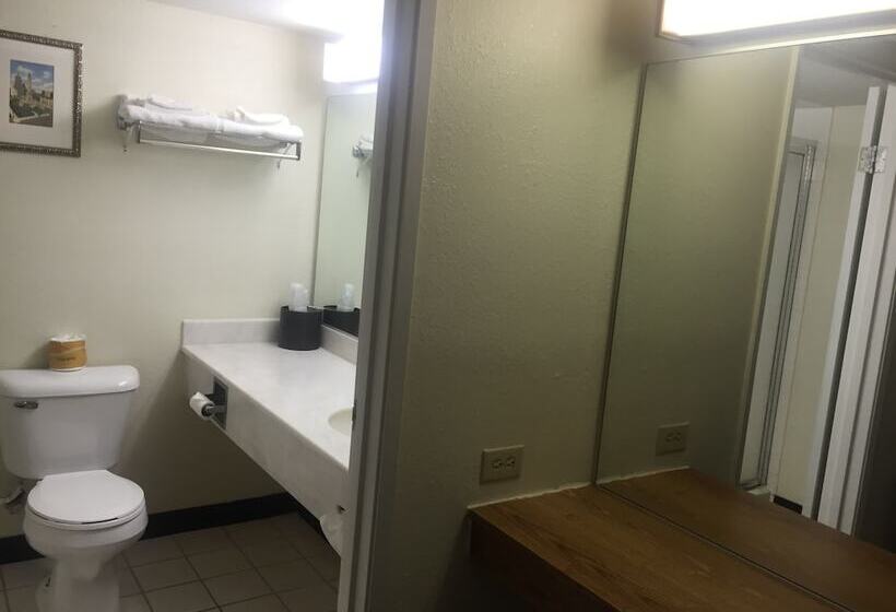 בית מלון כפרי America S Best Inn Urbana Champaign