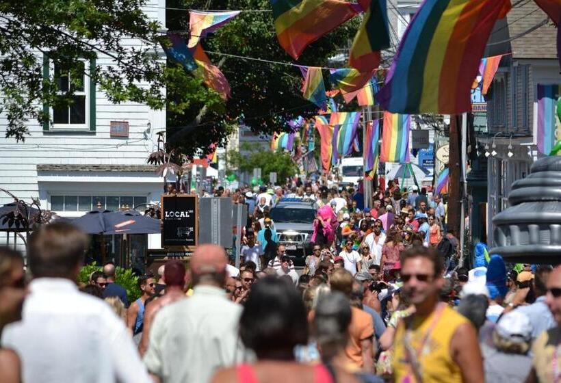 فندق Anchor Inn Beach House