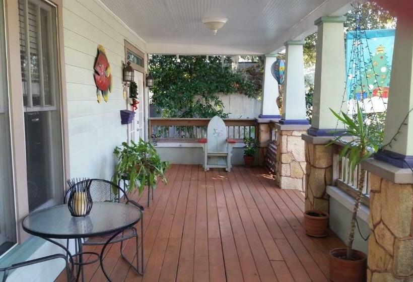 فندق Anchor Inn Nsb Bed And Breakfast