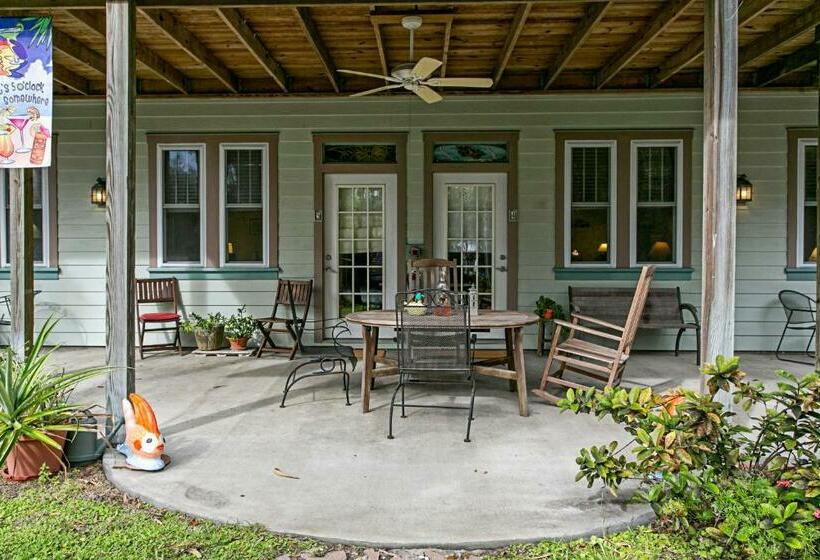 فندق Anchor Inn Nsb Bed And Breakfast