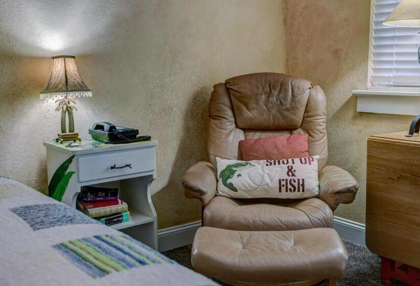 فندق Anchor Inn Nsb Bed And Breakfast