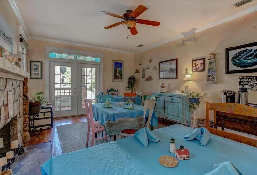 فندق Anchor Inn Nsb Bed And Breakfast