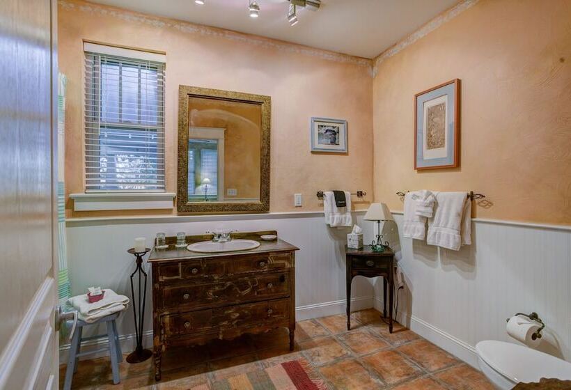 فندق Anchor Inn Nsb Bed And Breakfast