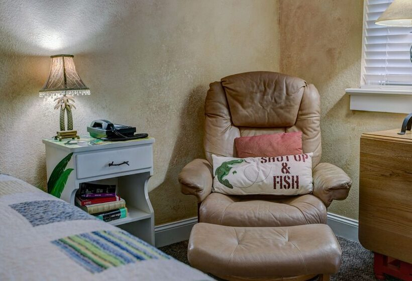 فندق Anchor Inn Nsb Bed And Breakfast