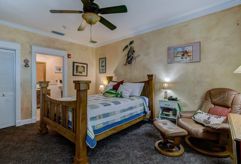 فندق Anchor Inn Nsb Bed And Breakfast