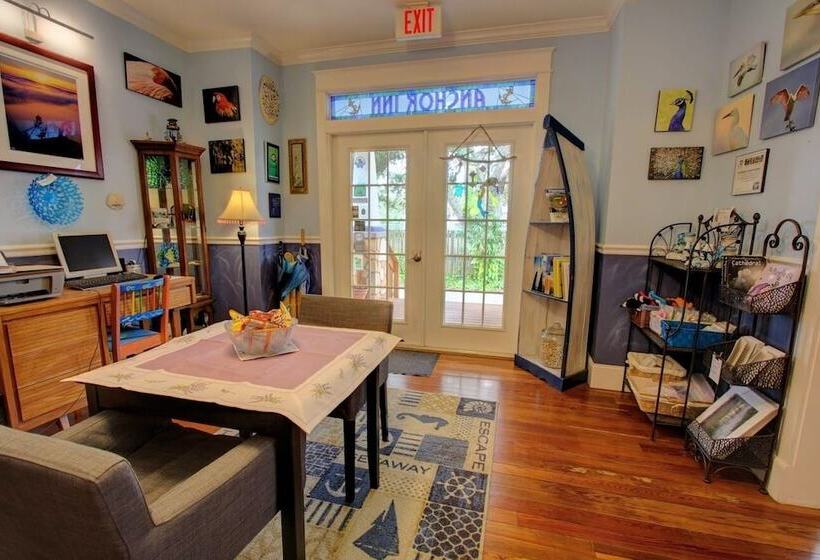 فندق Anchor Inn Nsb Bed And Breakfast