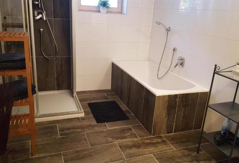 Отель Andreas Apartment Im Landhaus Moser