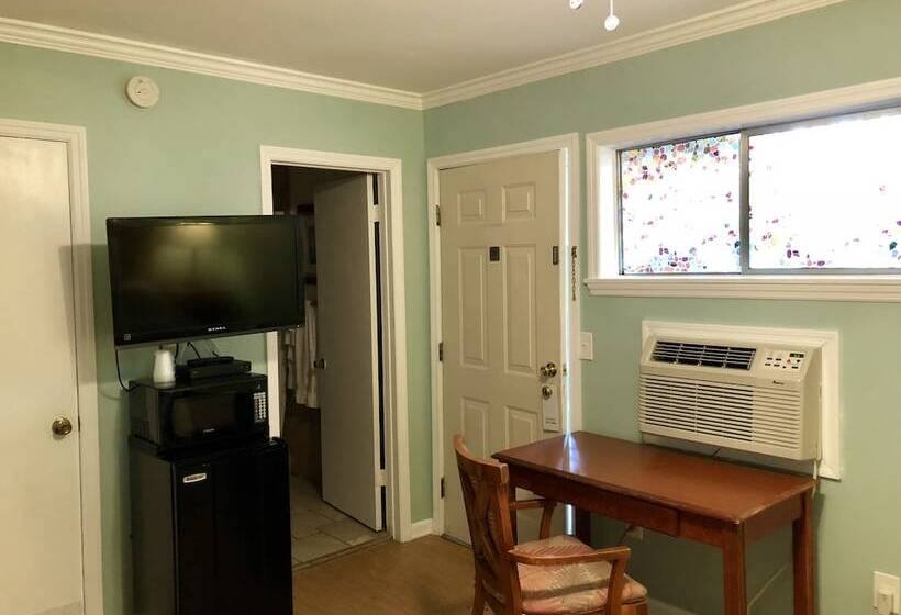 בית מלון כפרי Atlantis Inn   Tybee Island