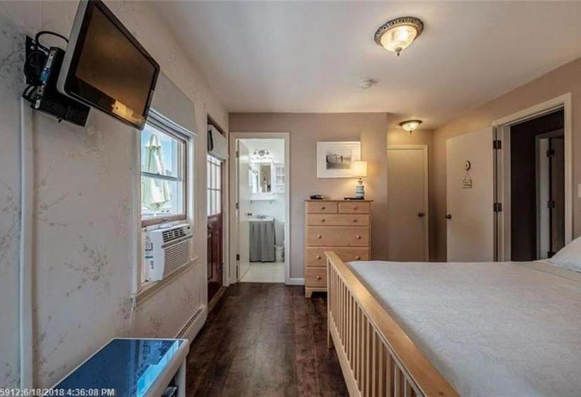 בית מלון כפרי Auberge By The Sea B & B