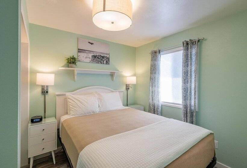 ホテル Beachside Inn