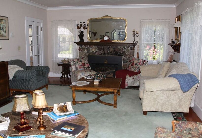 호텔 Bear Flag Inn