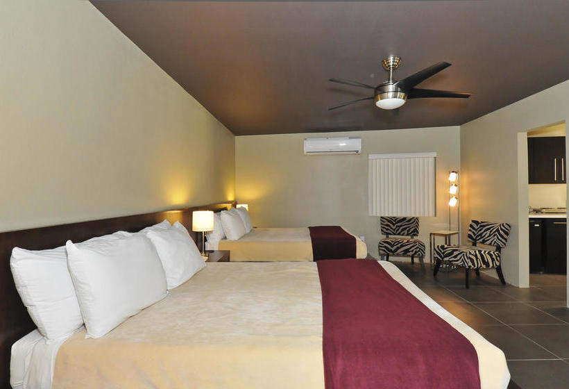 Bearfoot Inn - Clothing Optional Hotel For Gay Men